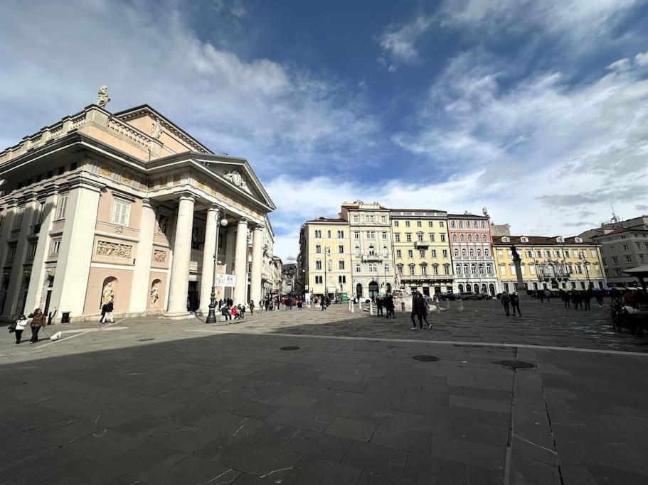 Central Mazzini Suits Trieste Exteriör bild